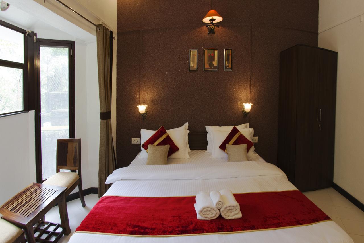 Velvet County Resort & Spa Лонавала Екстериор снимка