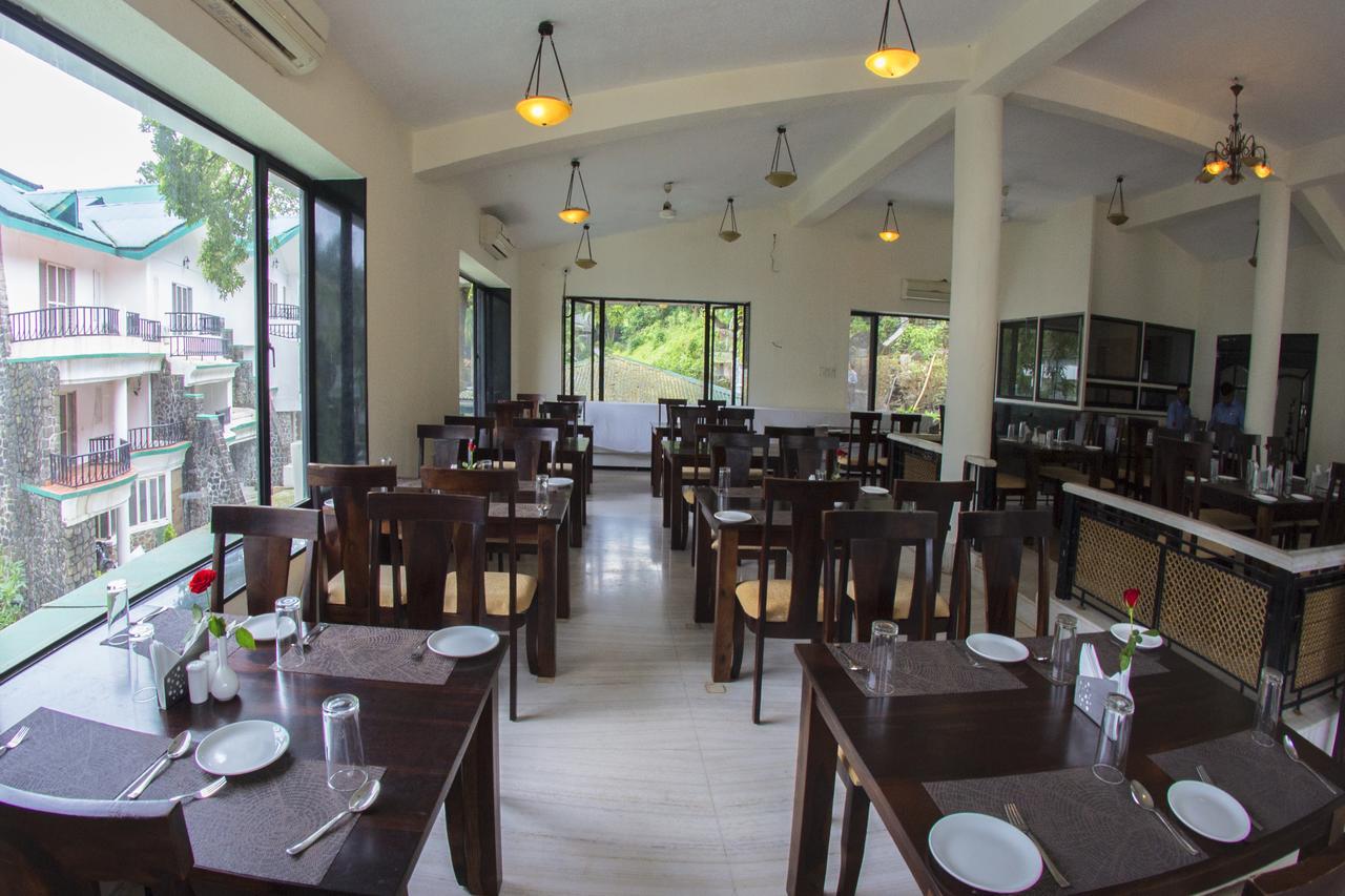 Velvet County Resort & Spa Лонавала Екстериор снимка