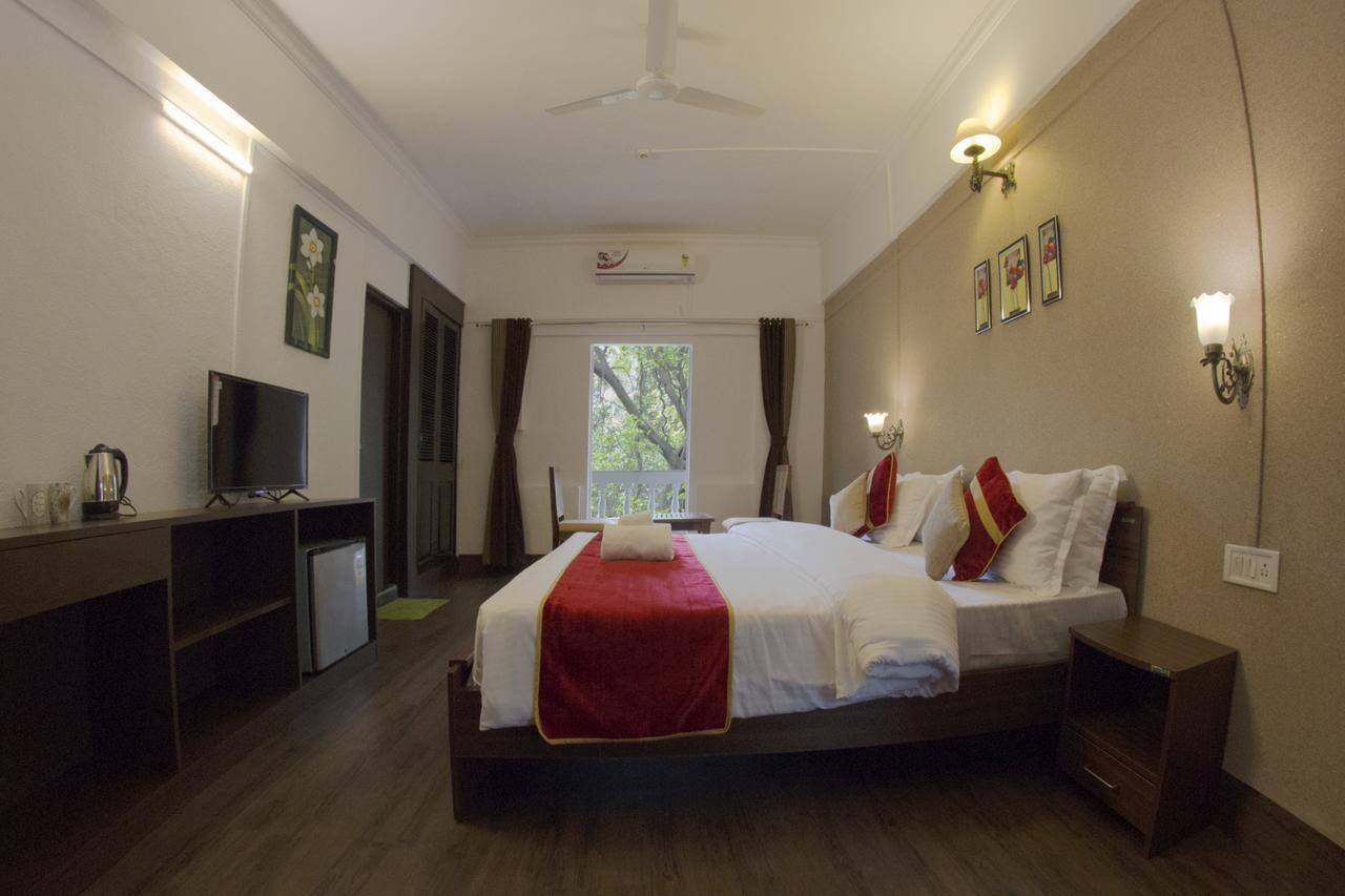 Velvet County Resort & Spa Лонавала Екстериор снимка