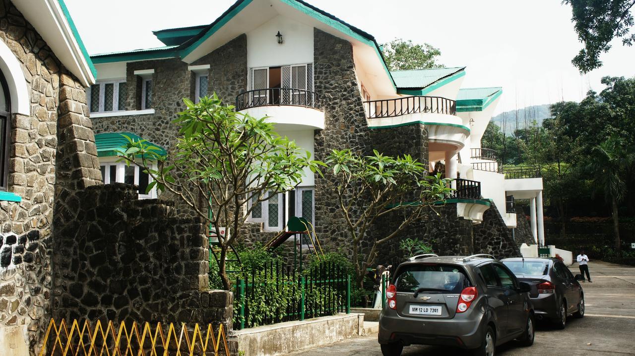 Velvet County Resort & Spa Лонавала Екстериор снимка